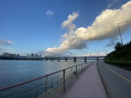 Hangang Bicycle Path