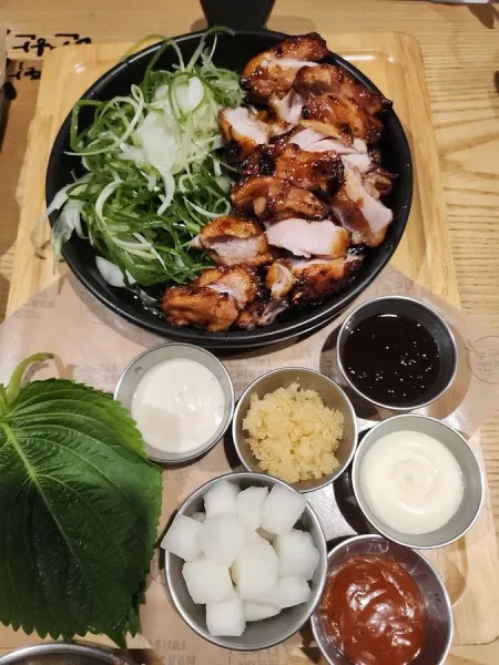 누구나홀딱반한닭 동자점