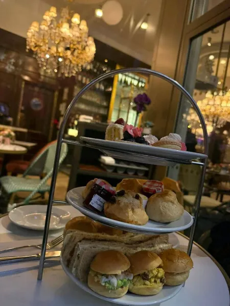 Caffè Concerto Northumberland Avenue