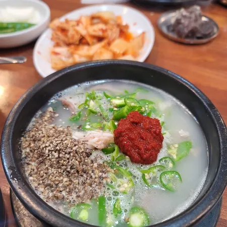 무봉리토종순대국 공릉점