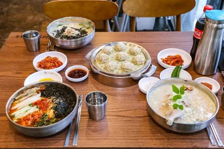 Hyeonpung Chicken Kalguksu - Daegu Branch