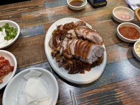 Yeongsimi Wang Jokbal