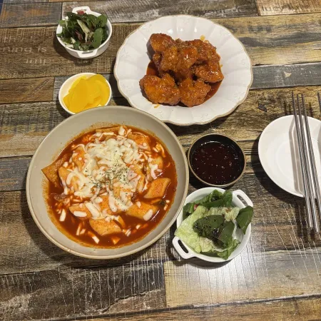 카우떡볶이 이대본점