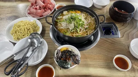 Obokyi Son Kalguksu Shabu-shabu
