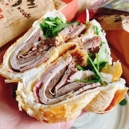 Bánh Mì thịt nguội Hiệu Cô Ba-24 Phan đình phùng
