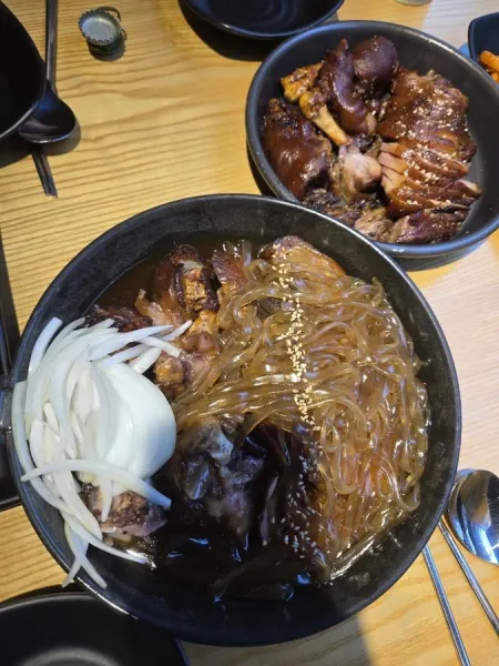 魔王豬腳 蘆原上溪店
