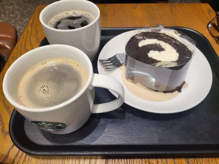 Starbucks Ima Building
