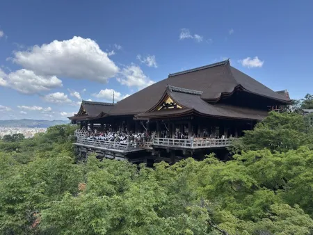 Kiyomizu-dera Hondo (Main Hall)
