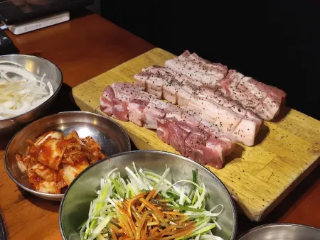 압구정 칼 삼겹살