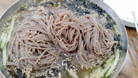 금강막국수
