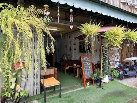 Sweet Home coffee -A little Corner