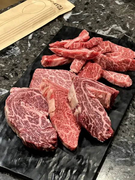 Dongnip Hanwoo Jain Jeongyuk Restaurant