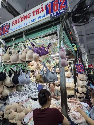 다낭 한시장 짝퉁 이미테이션 스타필드