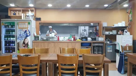 Ganggyeong Sun Gyejeol Matjip