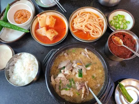 Sinuiju Chapssal Sundae Daegyeong Sikpum Main Branch