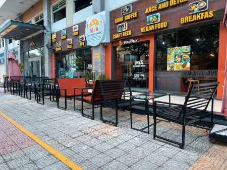 MIA Restaurant - Pizza, Burger and Breakfast