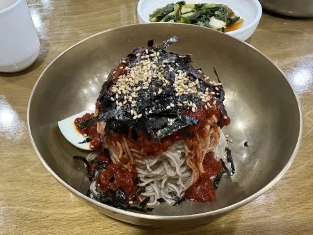 Saembat Makguksu