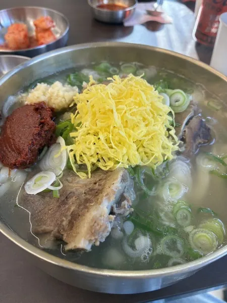 Pyeongidambaek Ppyeo Kalguksu Ulsan Okdong Branch