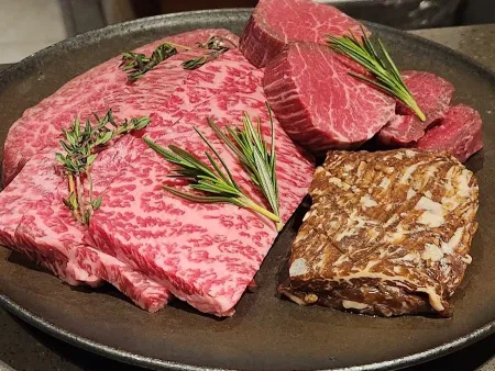 우마담 호수