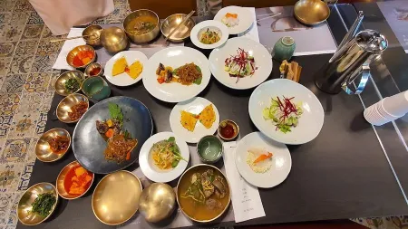 Ahyeonjeong