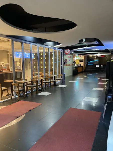 Ediya Coffee Sinsa Branch