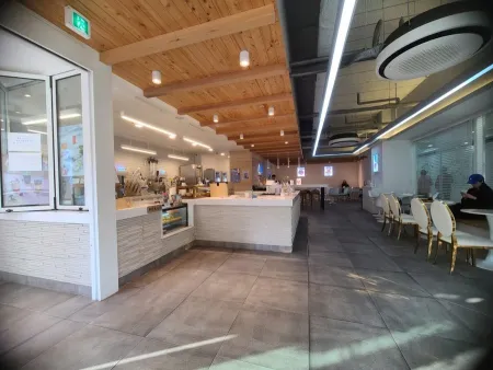 Blu shaak Busan City Hall Branch