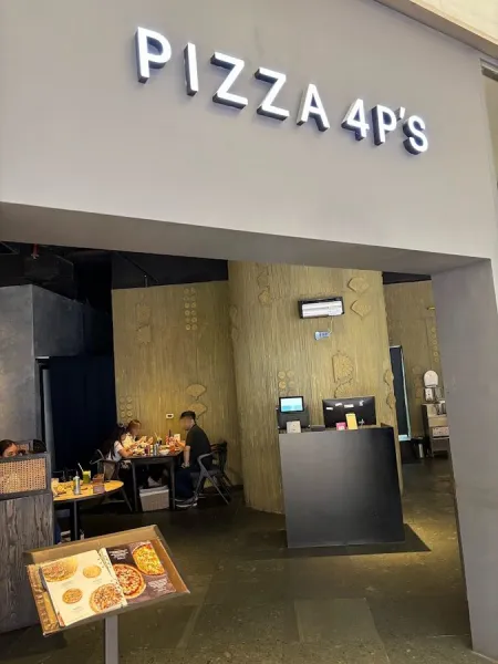 Pizza 4P's Lotte Center Hanoi