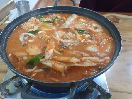 Sinmira Son Kalguksu