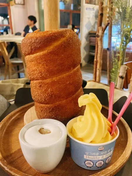 Cafe Coming