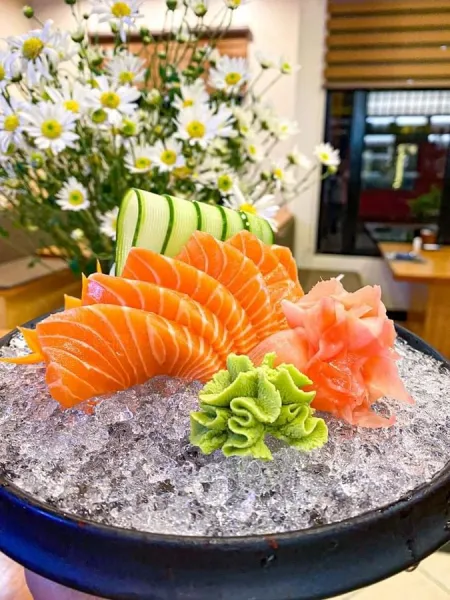 Akataiyo Sushi (赤太陽 レストラン)