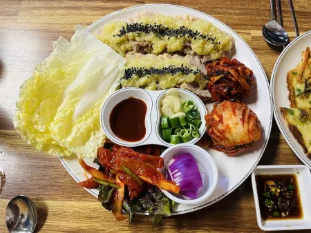 엄마마늘보쌈