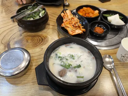 Myeongjang Jinguk Seolleongtang