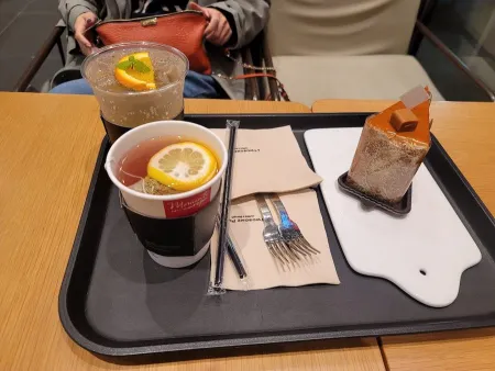 Twosome Place Busan Myeongji Yetter Park Branch