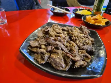 Kokkiri Bukseongno Udong Bulgogi