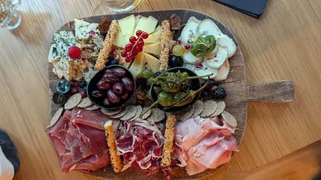 Apéro Square - Bar à Vins & Restaurant