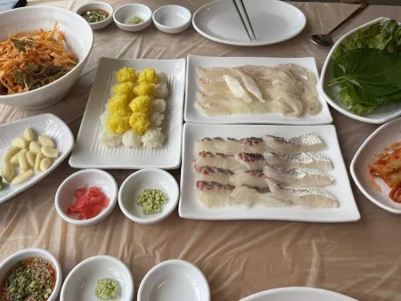 Haeundae Samsam Hoejip