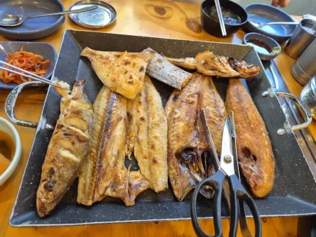 Pureunbada Saengseon Gui
