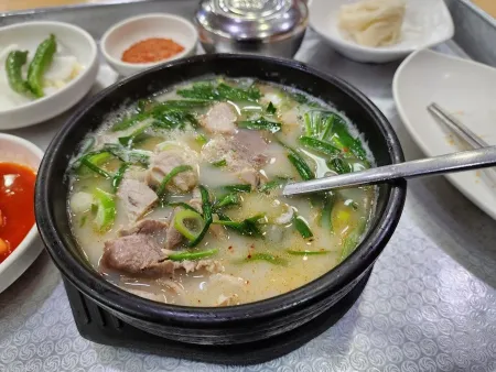 Sura Dwaeji Gukbap