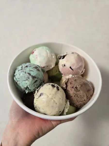 Baskin Robbins Abeno Q's Mall Branch