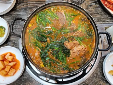Yaksuteo Wonjo Gamjatang