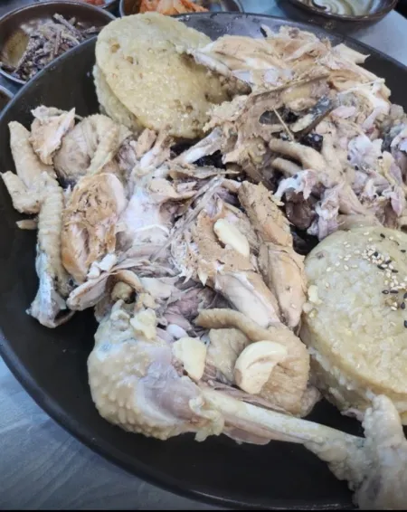 咸陽蔘雞 光州店