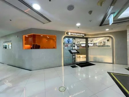PARK SEUNG CHOL HAIR-STUDIO Seoul National University Station premium salon
