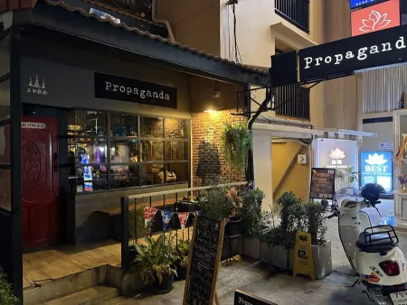 Propaganda Bar