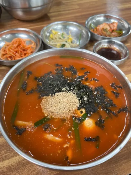 맛깔칼국수