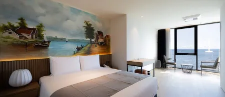 Guess Who Hotel