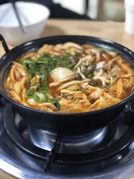 Bangi Shabu-shabu Kalguksu Jongam Branch