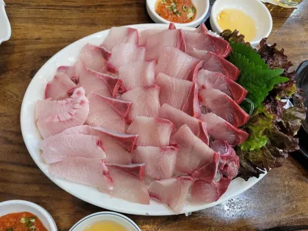 Dami Hoejip