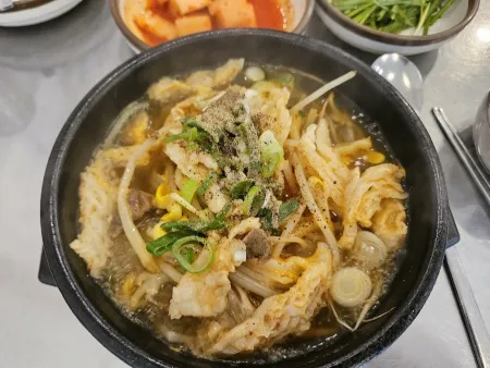 Gaya Pocha Seonji Gukbap Hwamyeong Branch