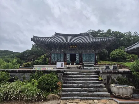 Unjusa Temple