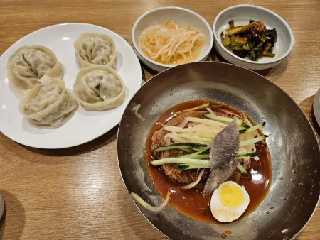 Baemujin Hamheung Naengmyeon